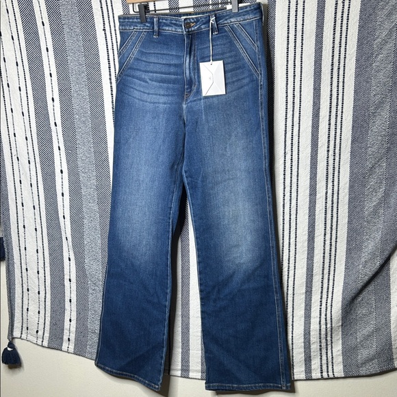 NWT KanCan Ultra High Rise Flare Jeans - Picture 2 of 5